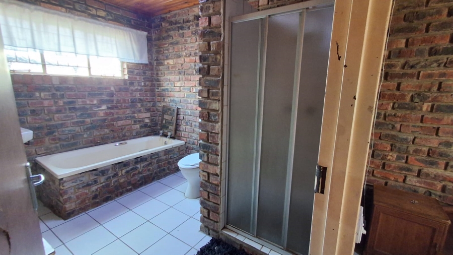 4 Bedroom Property for Sale in Residentia Free State